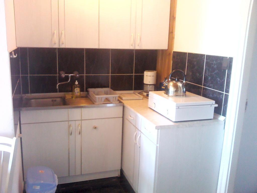 Napfeny Apartment Кестхей Номер фото