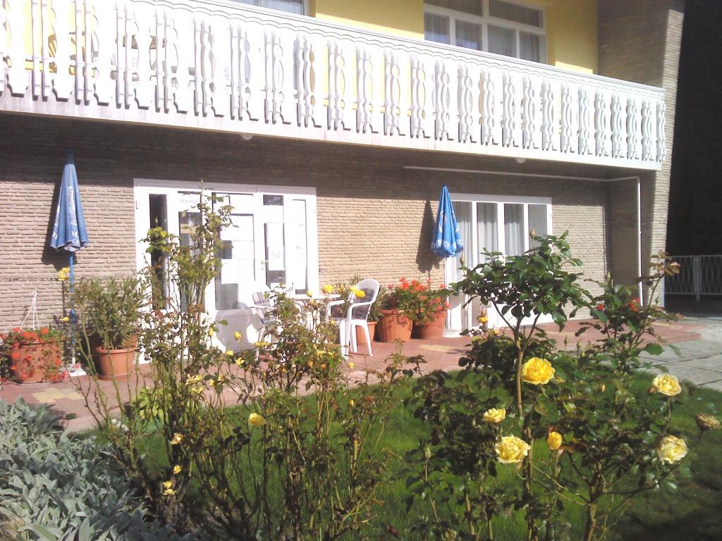 Napfeny Apartment Кестхей Экстерьер фото