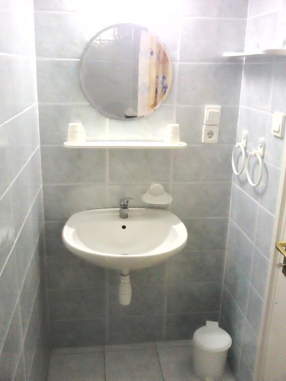 Napfeny Apartment Кестхей Номер фото