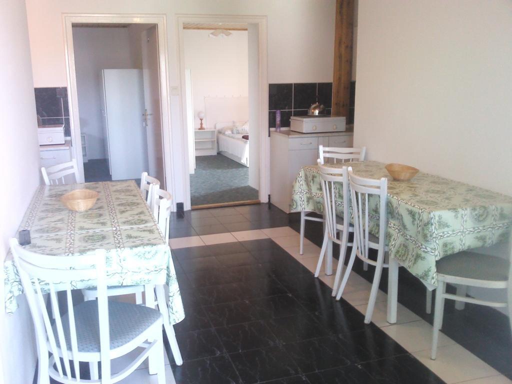 Napfeny Apartment Кестхей Экстерьер фото