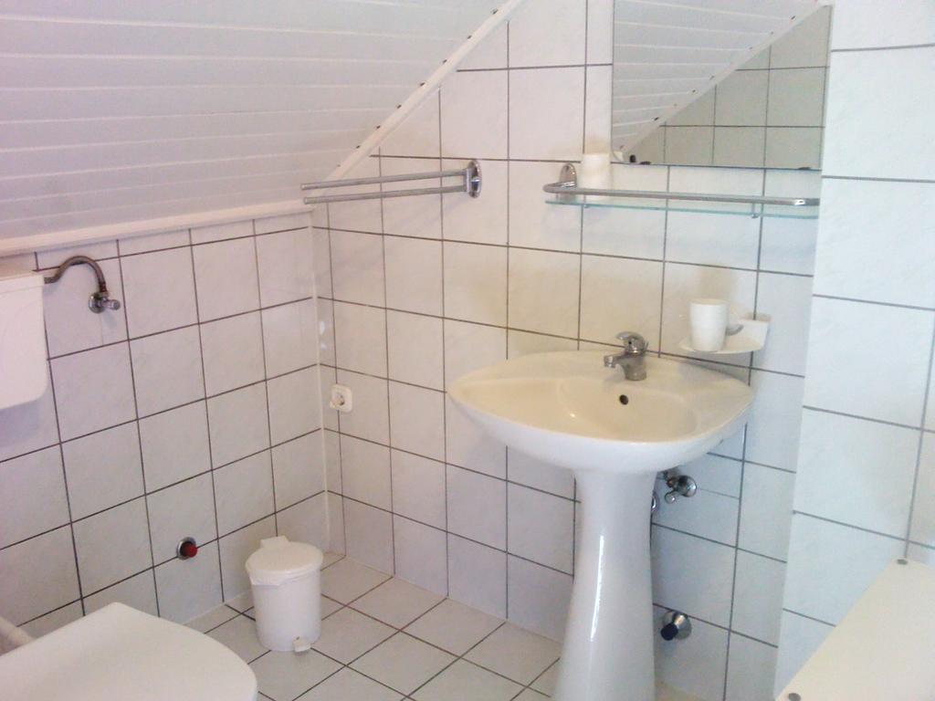 Napfeny Apartment Кестхей Номер фото